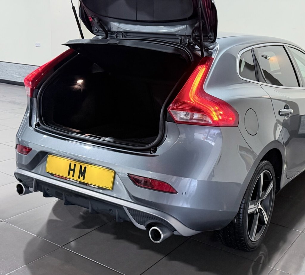 Used Volvo V40 2019 for sale - 76725091: Photo 35