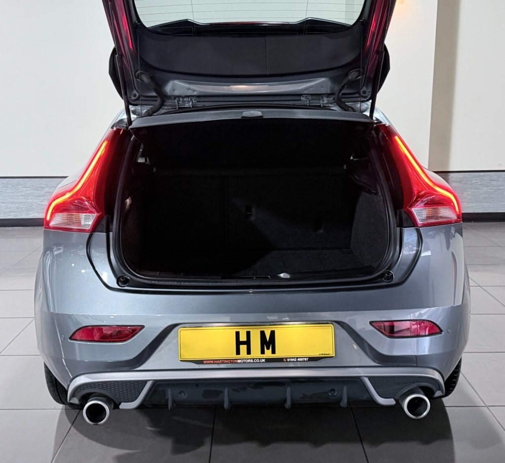 Used Volvo V40 2019 for sale - 76725091: Photo 36