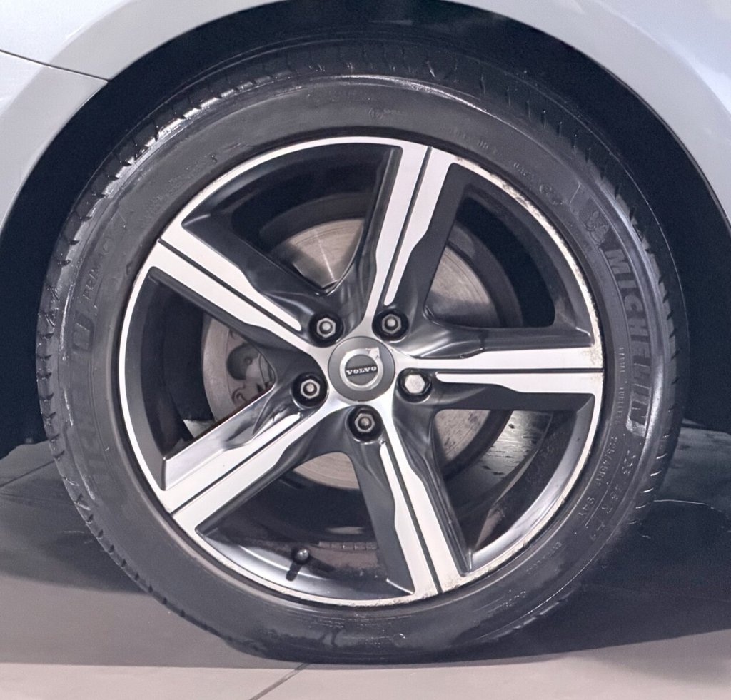 Used Volvo V40 2019 for sale - 76725091: Photo 41