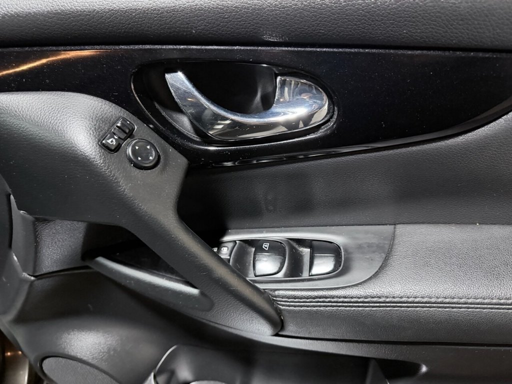 Used Nissan Qashqai 2015 for sale - 76900283: Photo 21