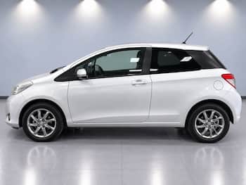Used Toyota Yaris 2013 for sale - 79737634: Photo