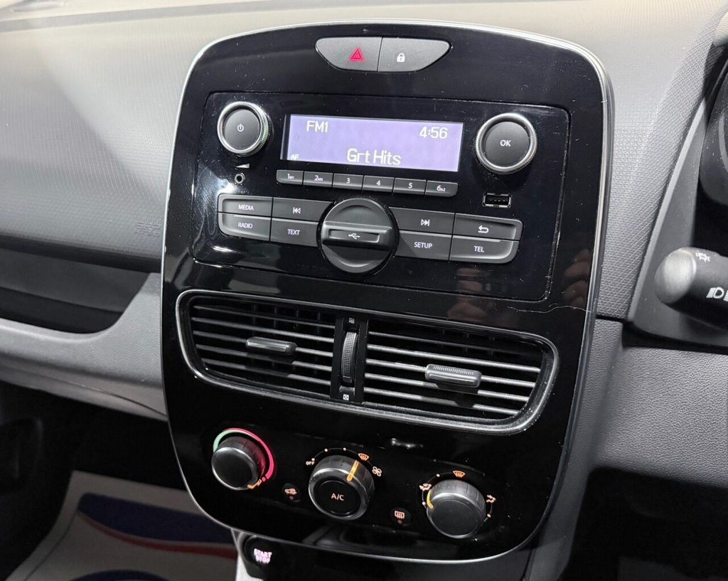 Used Renault Clio 2017 for sale - 76883432: Photo 10