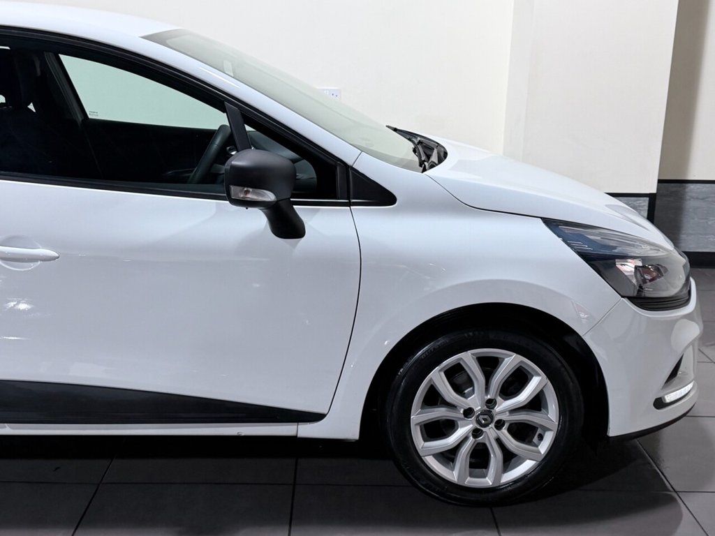 Used Renault Clio 2017 for sale - 76883432: Photo 15