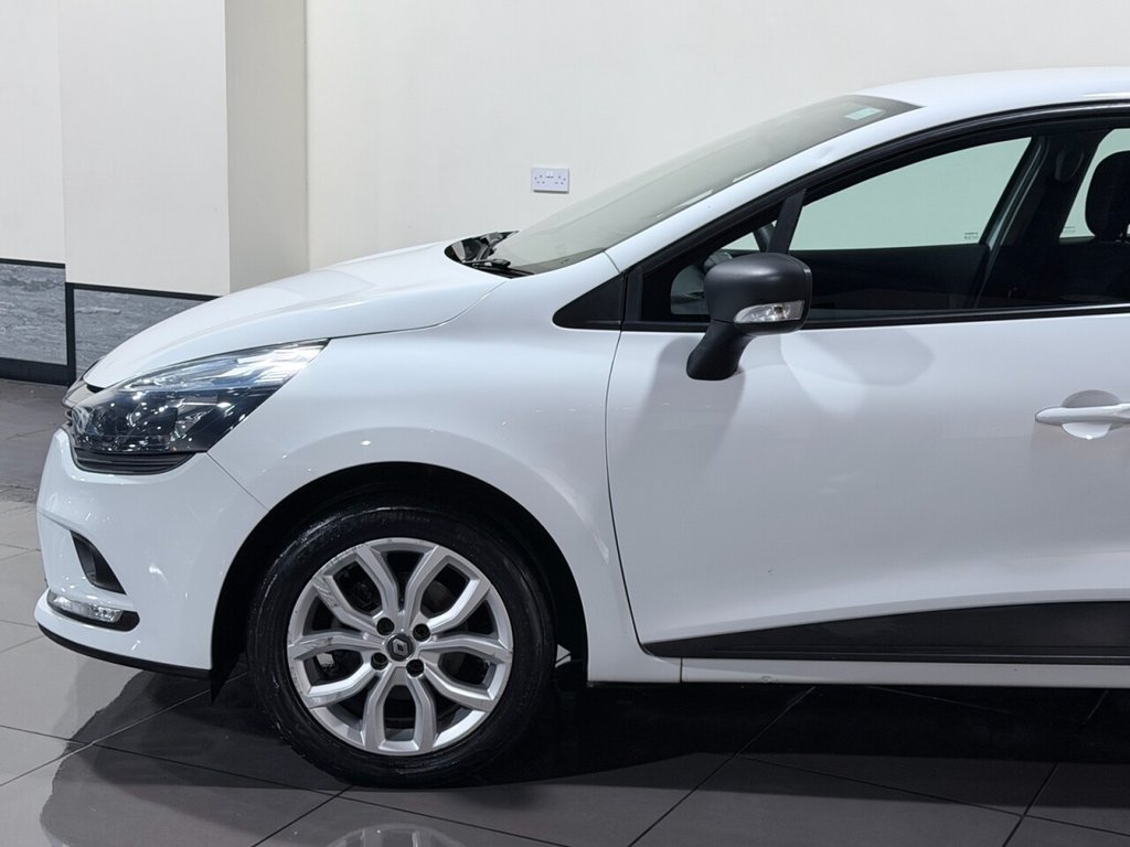 Used Renault Clio 2017 for sale - 76883432: Photo 16