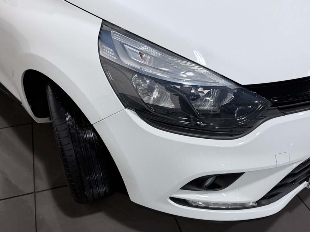 Used Renault Clio 2017 for sale - 76883432: Photo 18