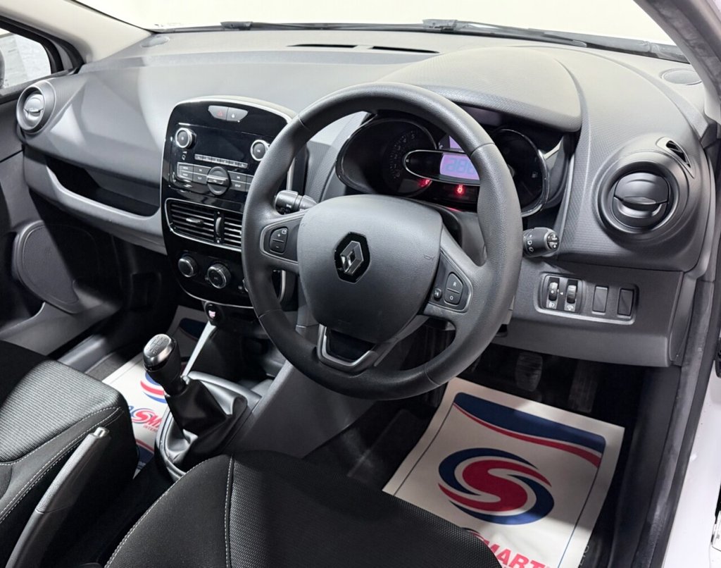 Used Renault Clio 2017 for sale - 76883432: Photo 23