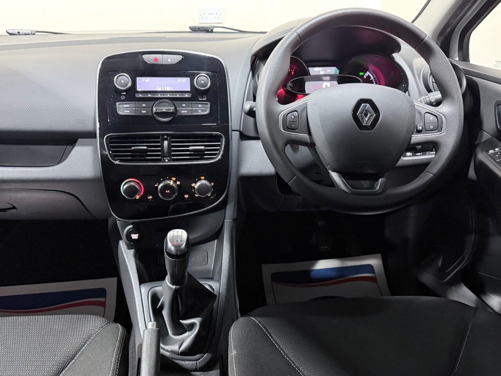 Used Renault Clio 2017 for sale - 76883432: Photo 24