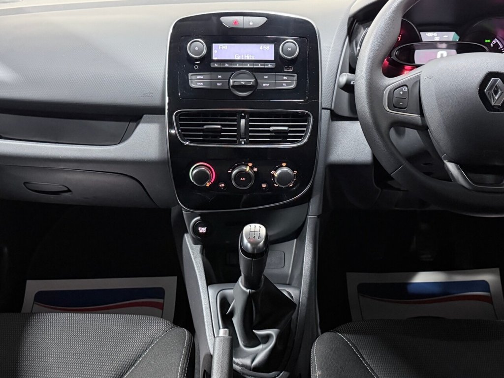 Used Renault Clio 2017 for sale - 76883432: Photo 25