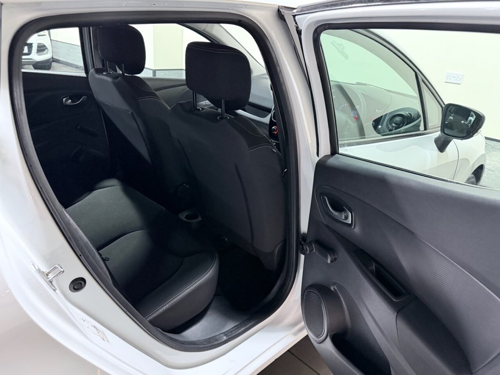 Used Renault Clio 2017 for sale - 76883432: Photo 27