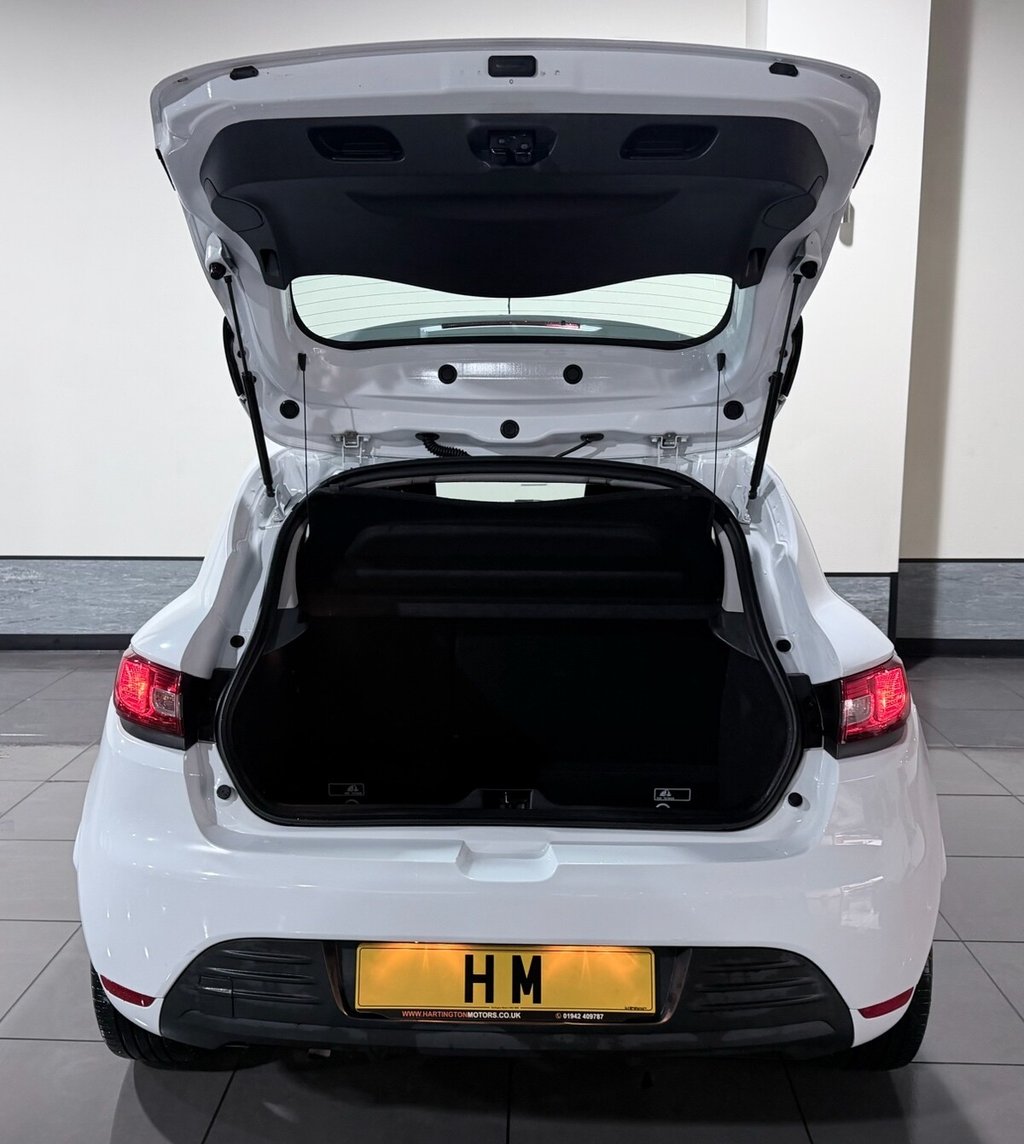 Used Renault Clio 2017 for sale - 76883432: Photo 34