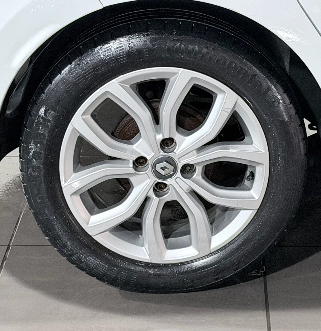 Used Renault Clio 2017 for sale - 76883432: Photo 36