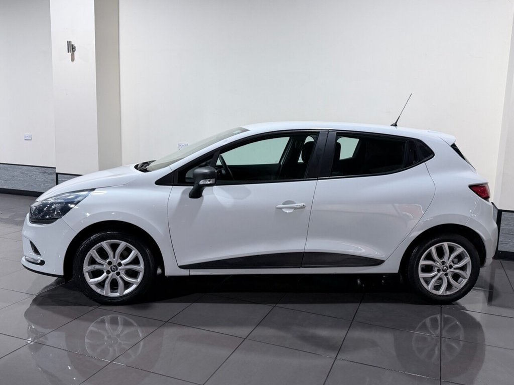 Used Renault Clio 2017 for sale - 76883432: Photo 4