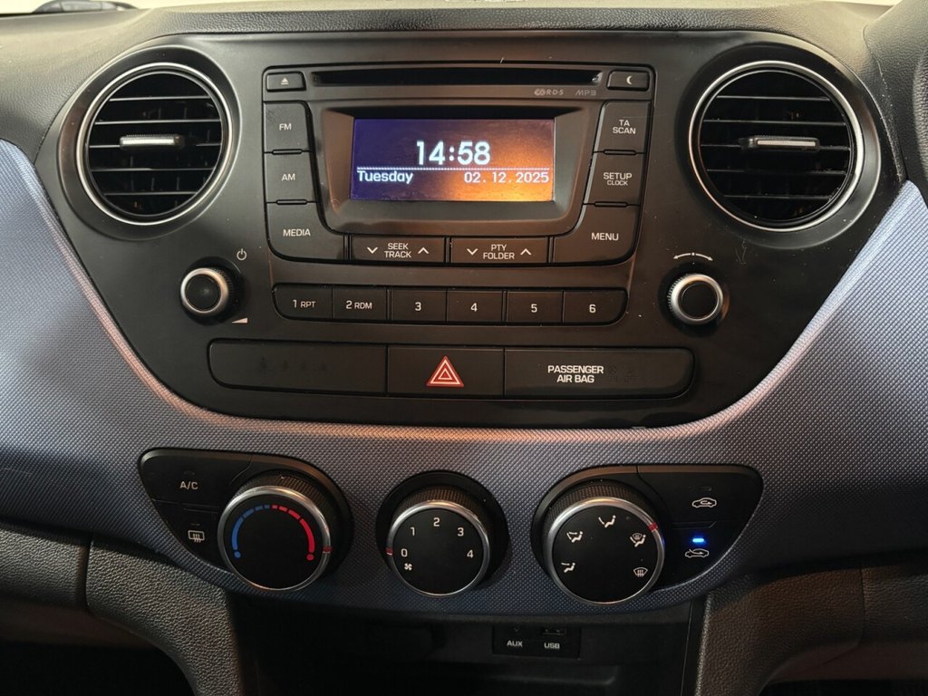 Used Hyundai i10 2014 for sale - 76797792: Photo 14