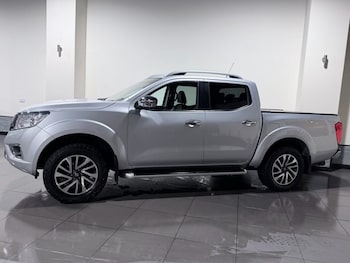 Used Nissan Navara 2017 for sale - 77355919: Photo