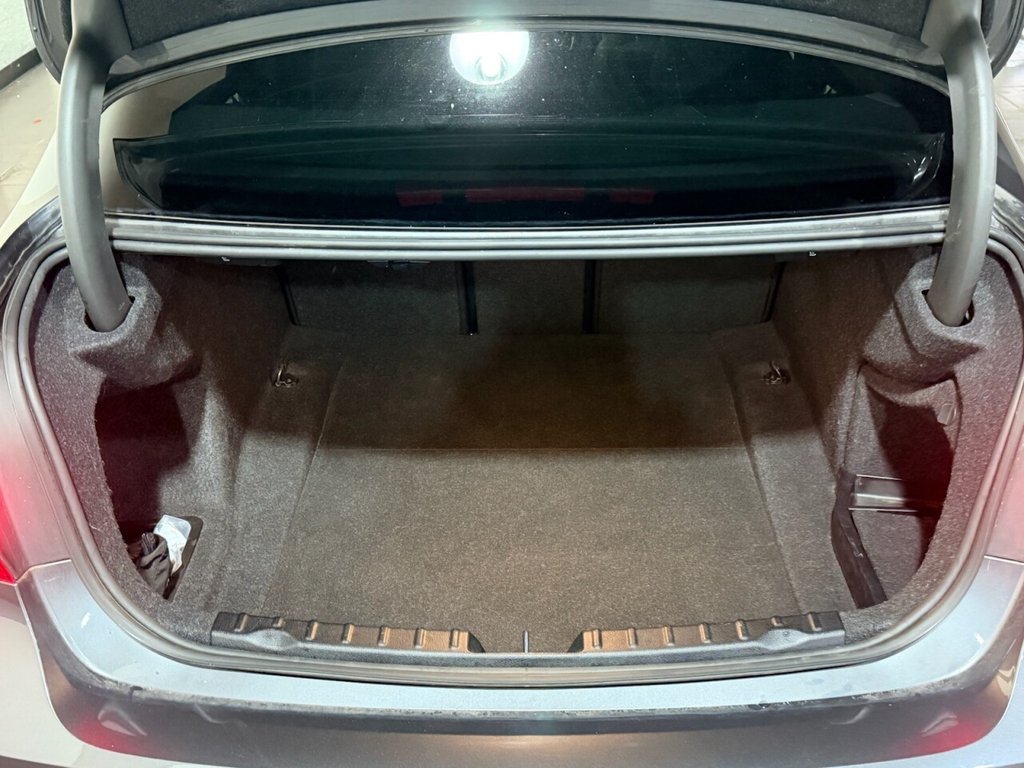 Used BMW 3 Series 2018 for sale - 76820914: Photo 32