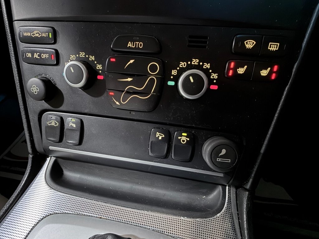 Used Volvo XC90 2011 for sale - 78145169: Photo 12