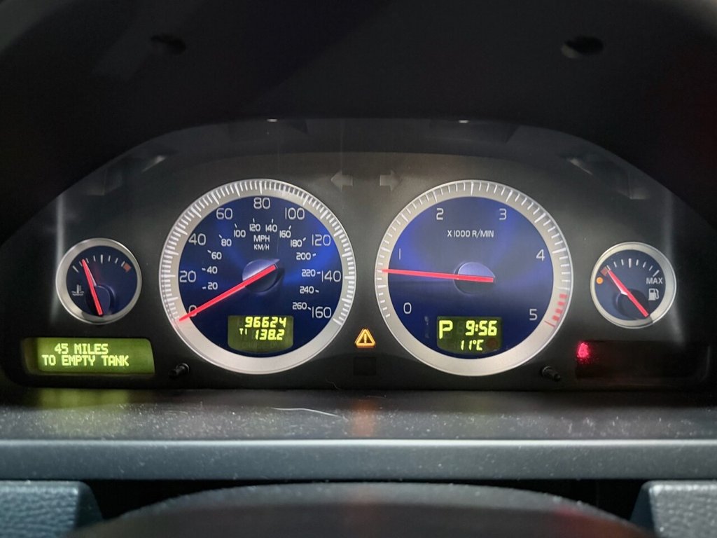 Used Volvo XC90 2011 for sale - 78145169: Photo 9