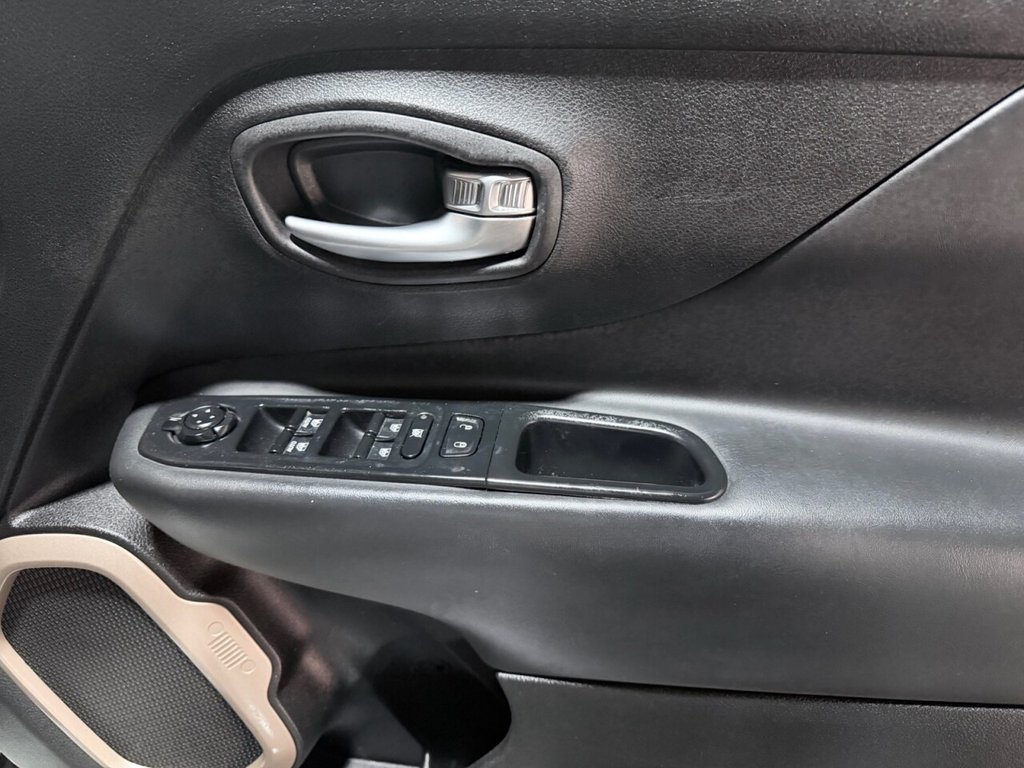 Used Jeep Renegade 2018 for sale - 77394302: Photo 22