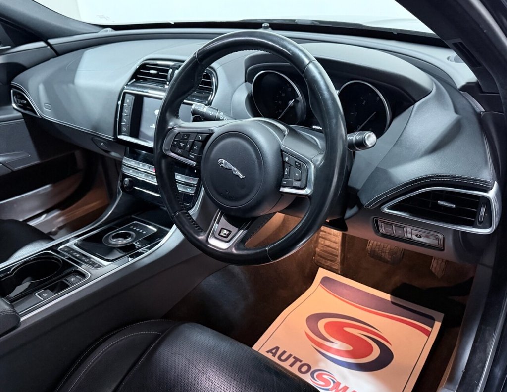 Used Jaguar XE 2016 for sale - 77835921: Photo 25