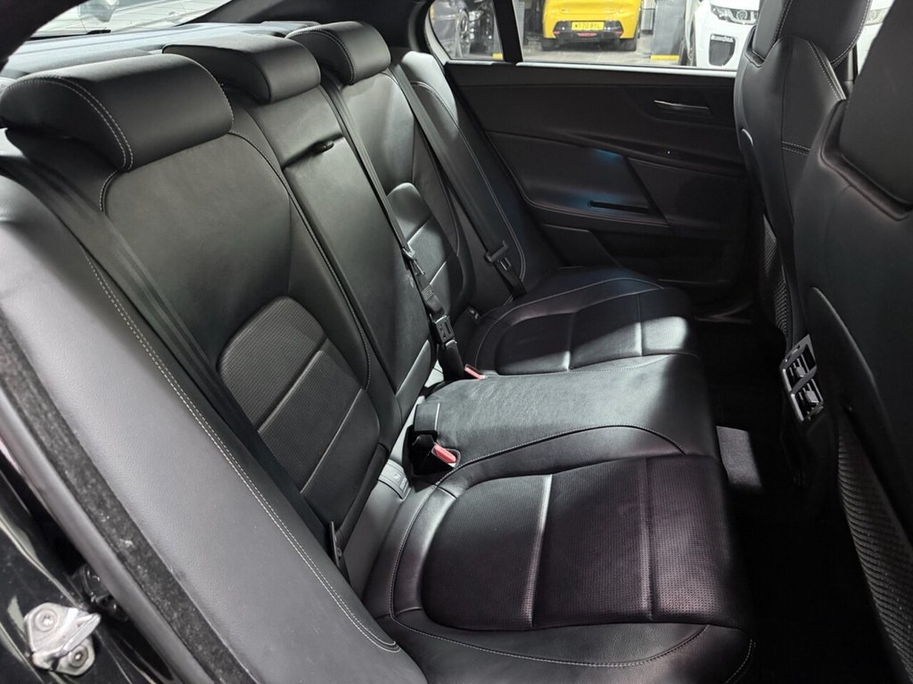 Used Jaguar XE 2016 for sale - 77835921: Photo 30