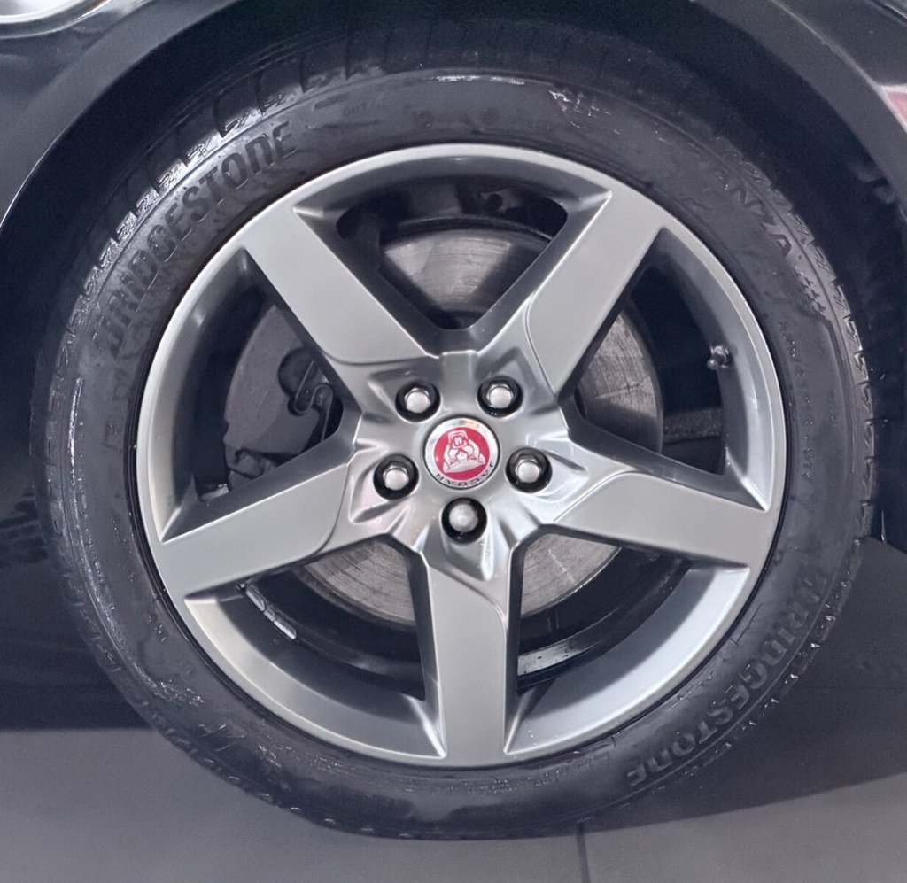 Used Jaguar XE 2016 for sale - 77835921: Photo 41