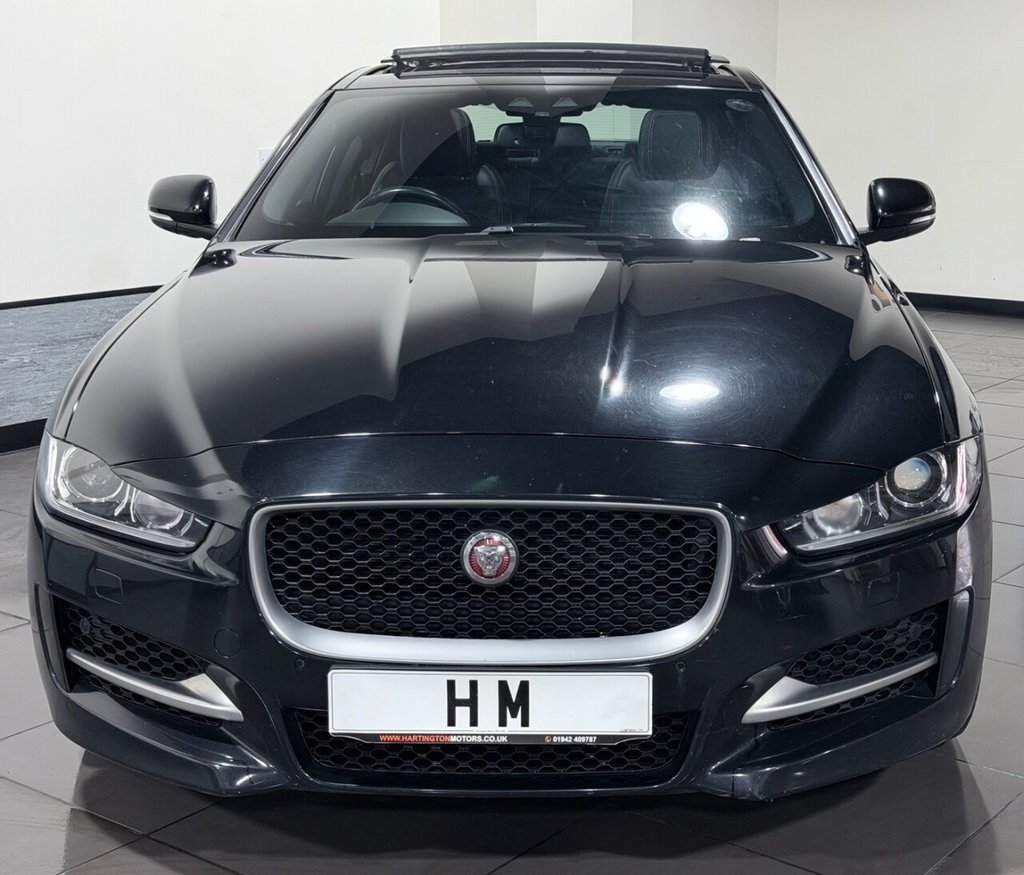 Used Jaguar XE 2016 for sale - 77835921: Photo 5