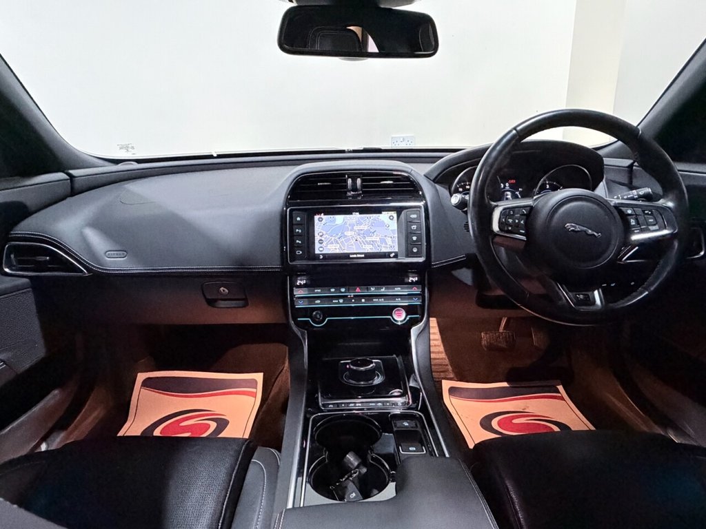 Used Jaguar XE 2016 for sale - 77835921: Photo 7