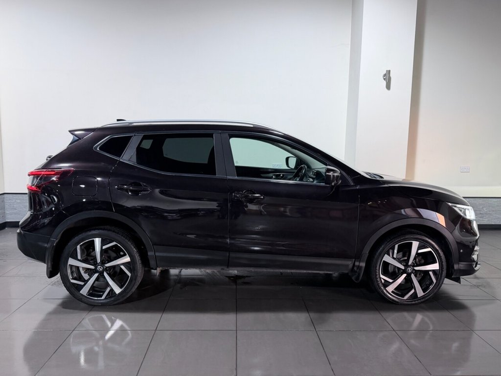 Used Nissan Qashqai 2017 for sale - 77835490: Photo 3