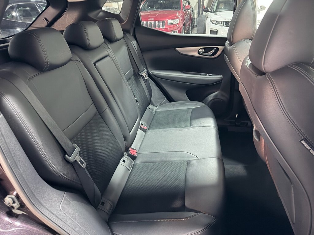 Used Nissan Qashqai 2017 for sale - 77835490: Photo 32