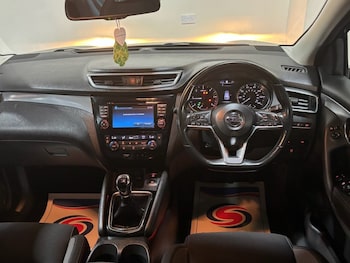 Used Nissan Qashqai 2018 for sale - 75512061: Photo