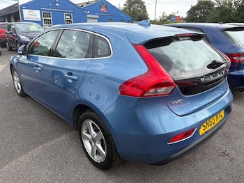 Used Volvo V40 2015 for sale - 75974430: Photo