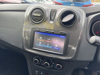 Used Dacia Sandero Stepway 2018 for sale - 76014798: Photo 4
