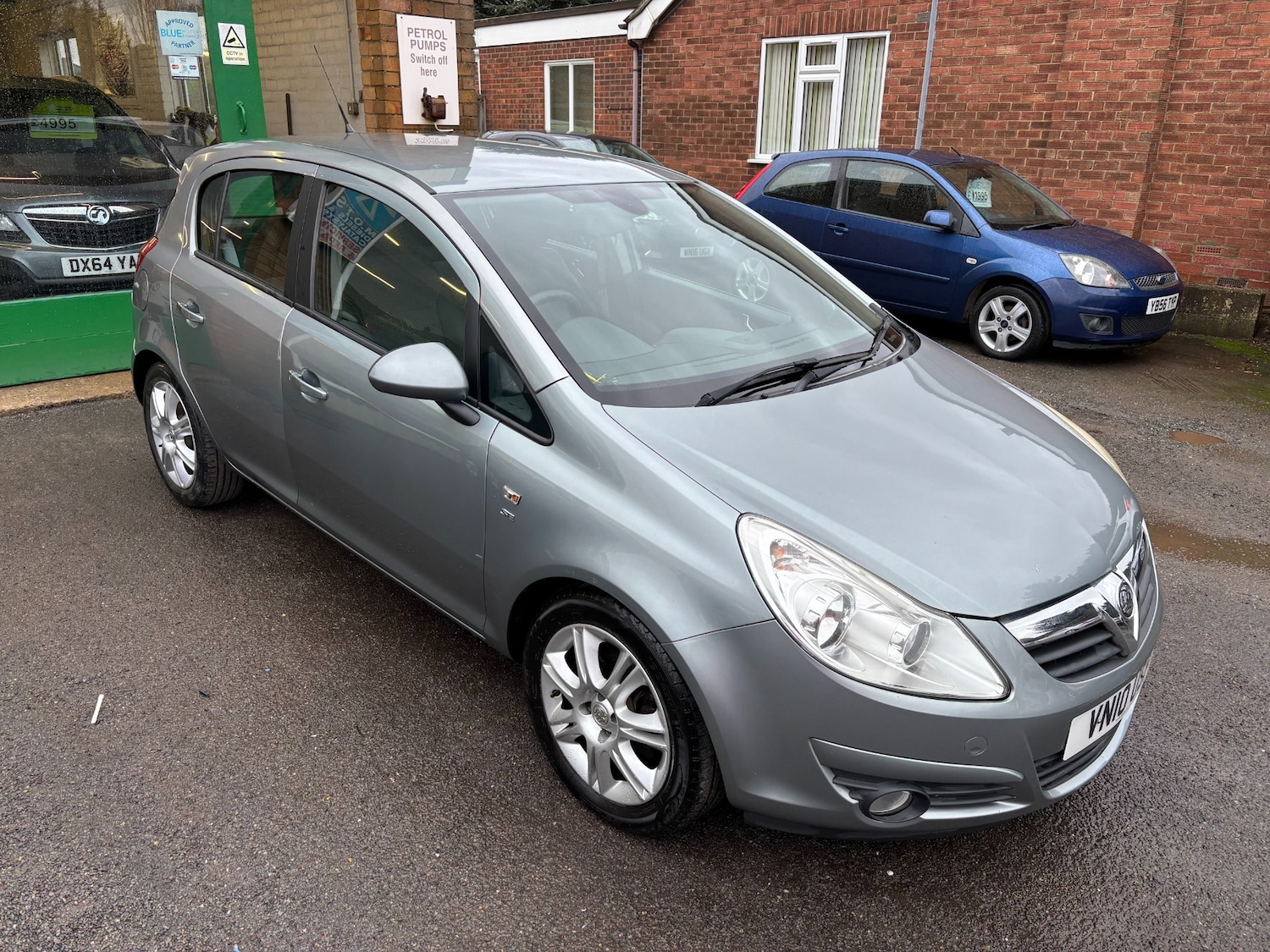 Used Vauxhall Corsa 2010 for sale - 77272541: Photo 3