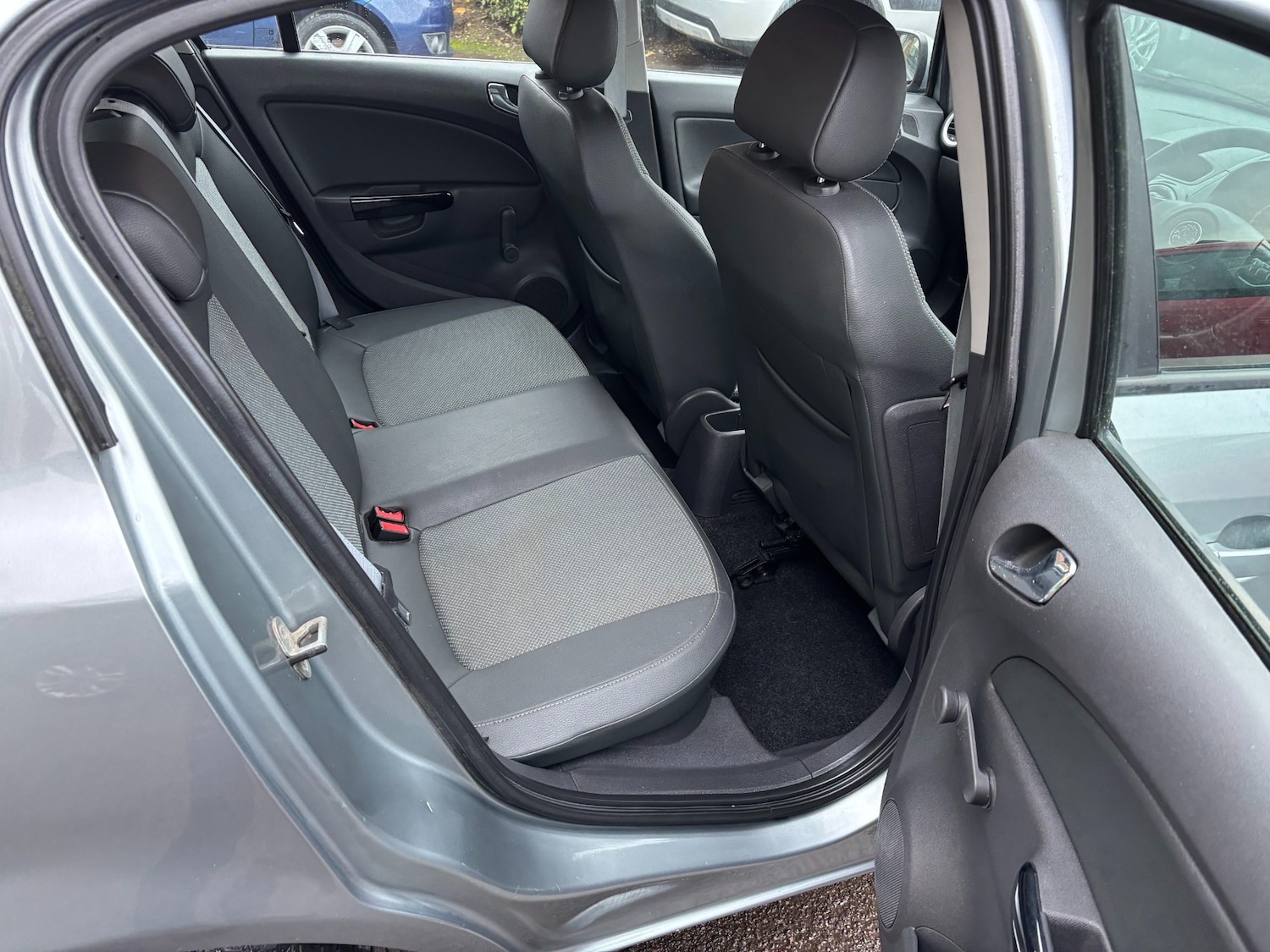 Used Vauxhall Corsa 2010 for sale - 77272541: Photo 9