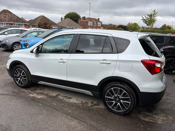 Used Suzuki SX4 S-Cross 2015 for sale - 76252291: Photo 4
