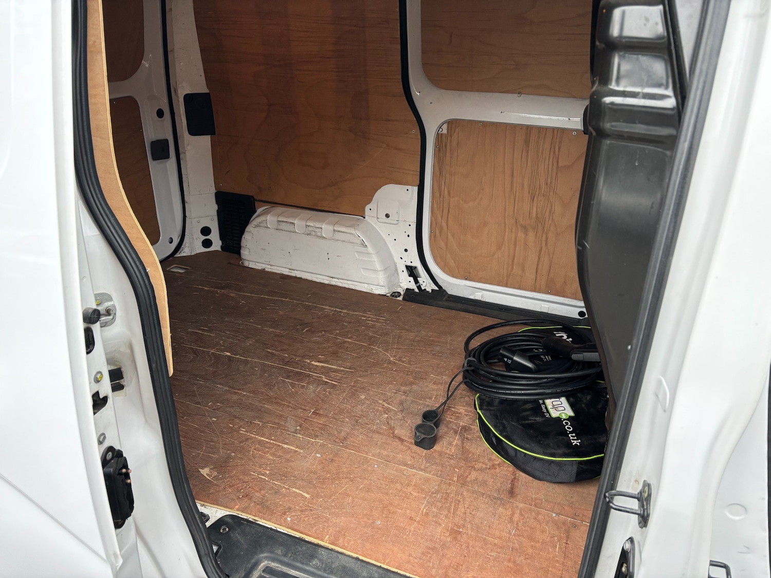 Used Nissan e-NV200 2015 for sale - 77364031: Photo 9