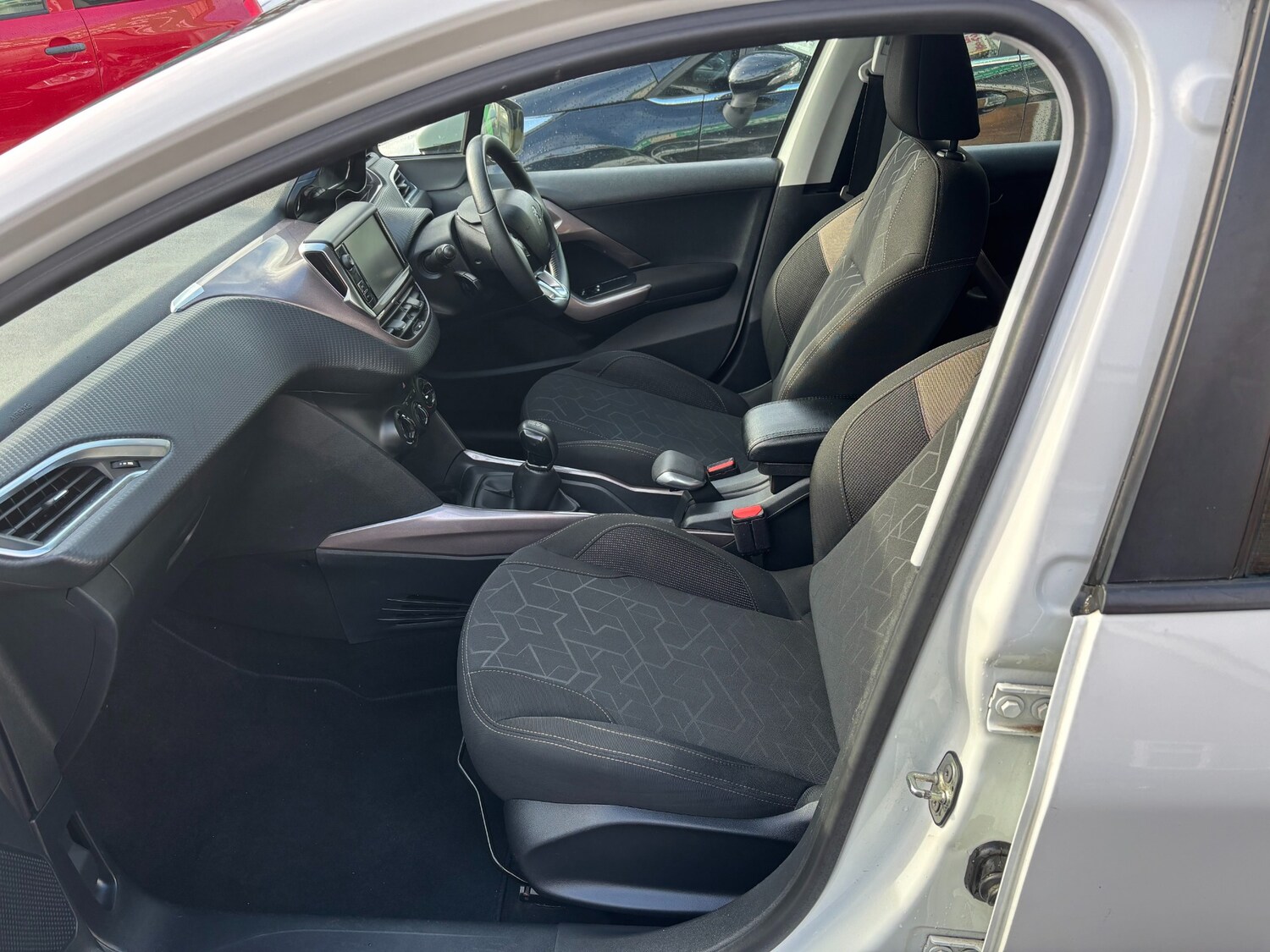 Used Peugeot 2008 2015 for sale - 77476064: Photo 11