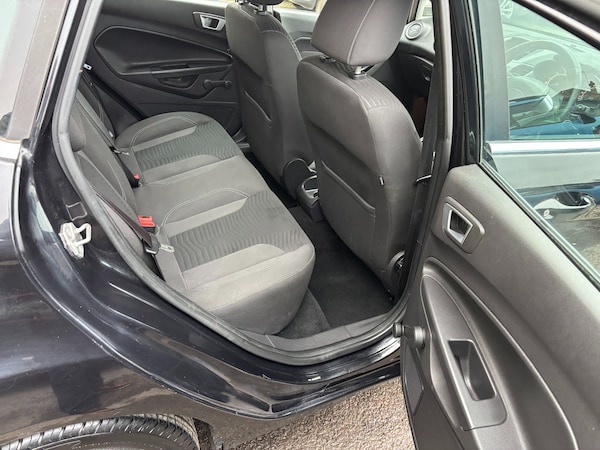Used Ford Fiesta 2013 for sale - 76263101: Photo 9