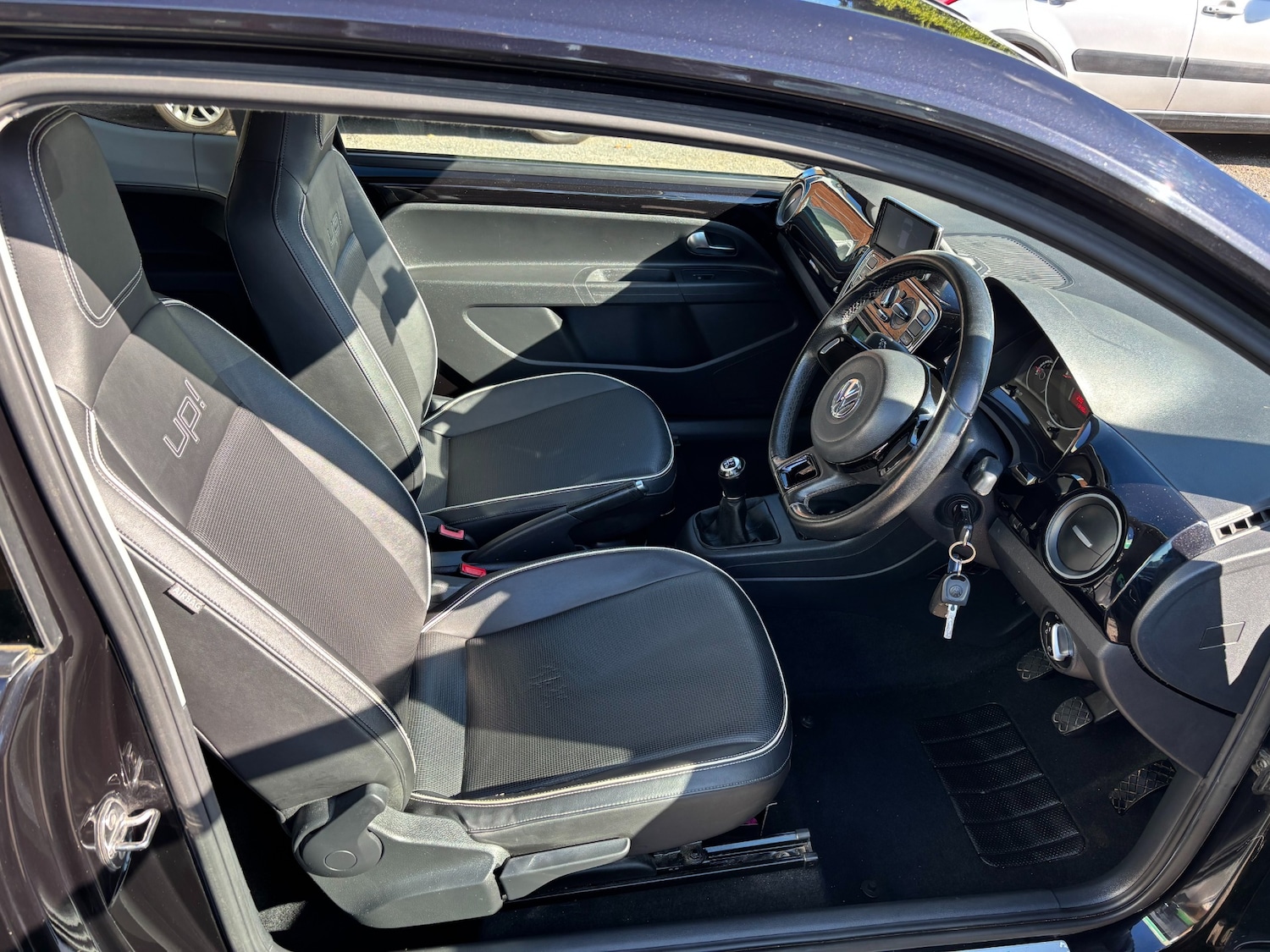 Used Volkswagen up! 2013 for sale - 76182519: Photo 7