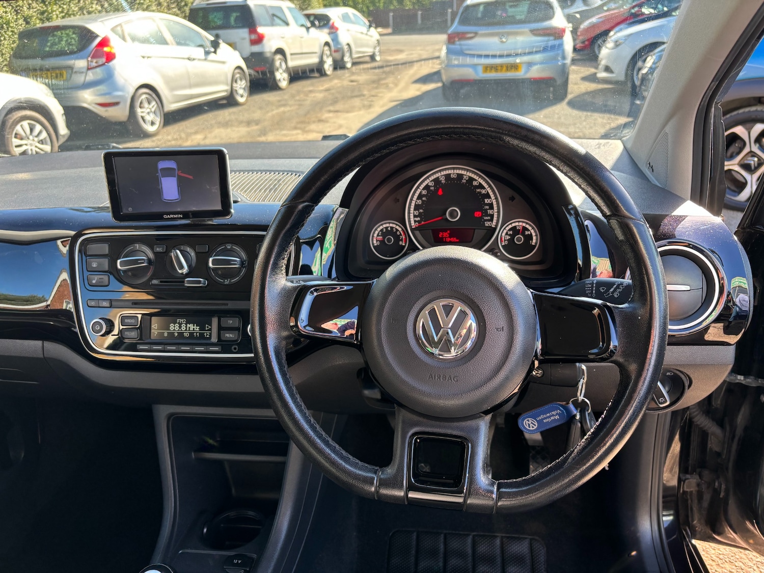 Used Volkswagen up! 2013 for sale - 76182519: Photo 8
