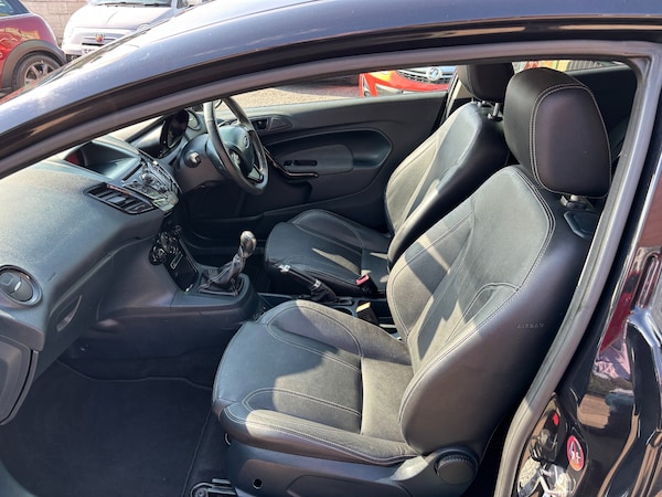 Used Ford Fiesta 2012 for sale - 74049224: Photo 9