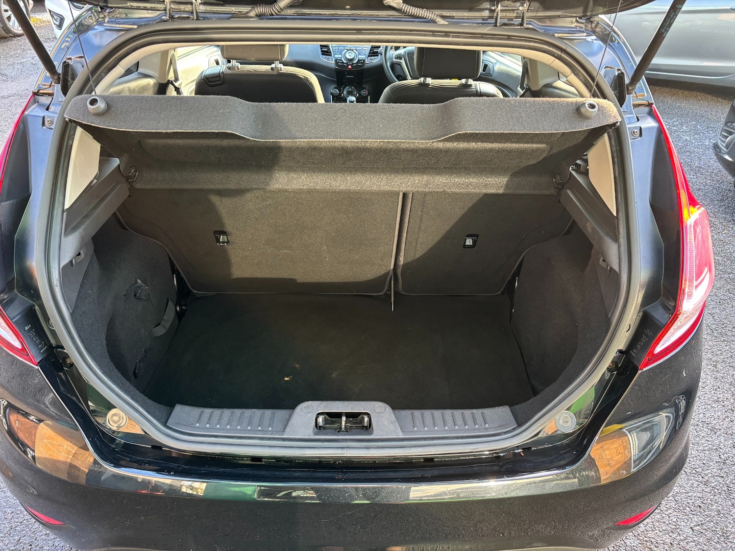 Used Ford Fiesta 2014 for sale - 77160025: Photo 8