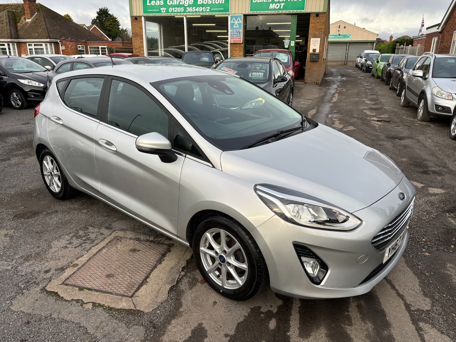 Used Ford Fiesta 2017 for sale - 76638732: Photo 6