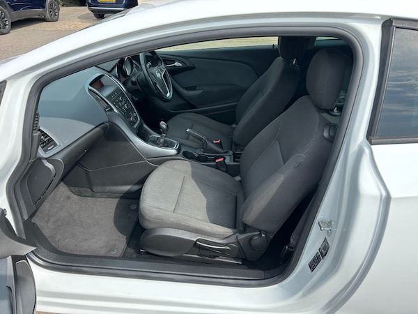 Used Vauxhall Astra GTC 2015 for sale - 75556504: Photo 10