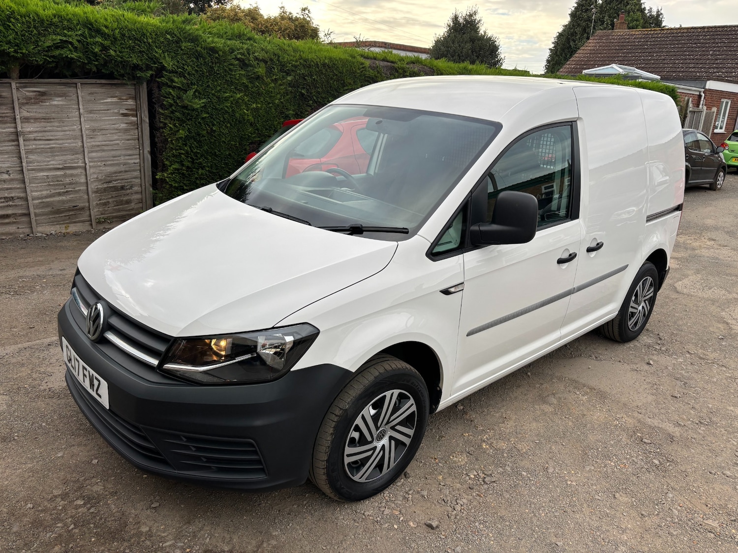 Used Volkswagen Caddy 2017 for sale - 76263671: Photo 1
