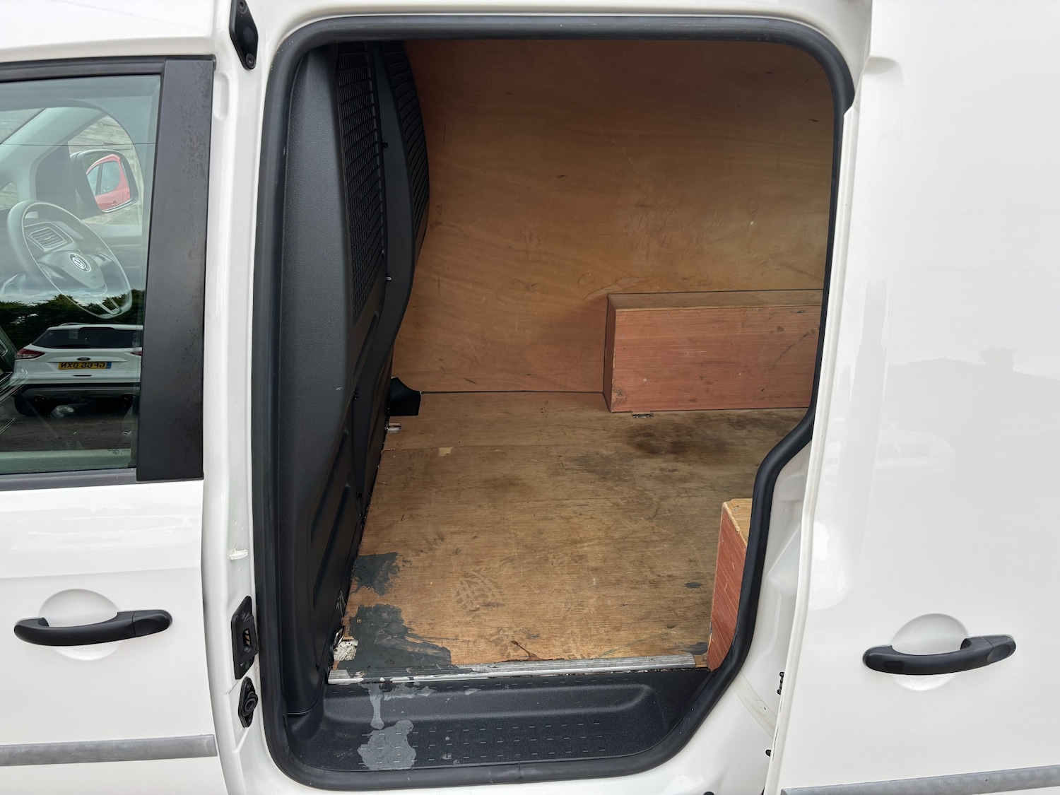 Used Volkswagen Caddy 2017 for sale - 76263671: Photo 10