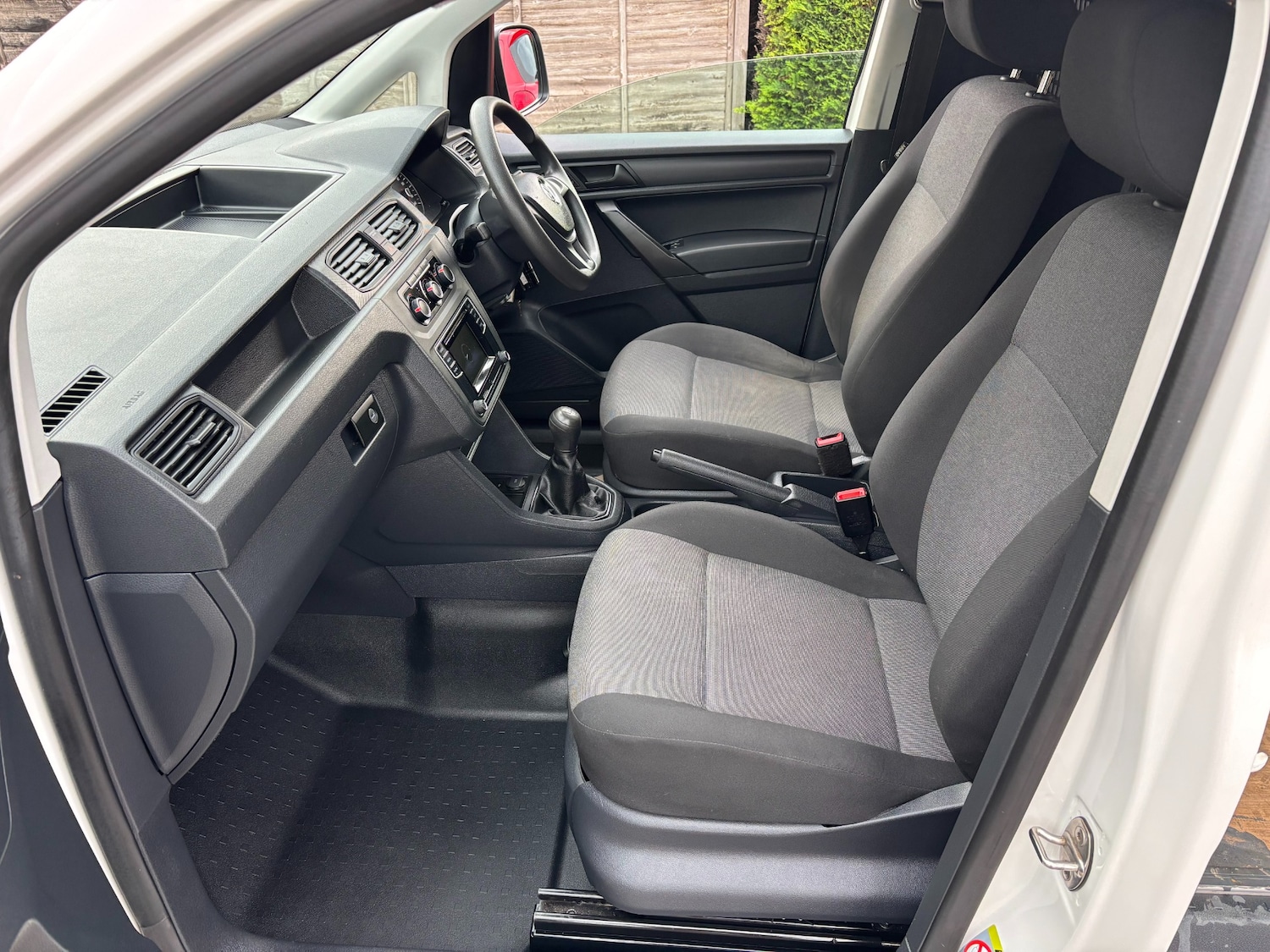 Used Volkswagen Caddy 2017 for sale - 76263671: Photo 11