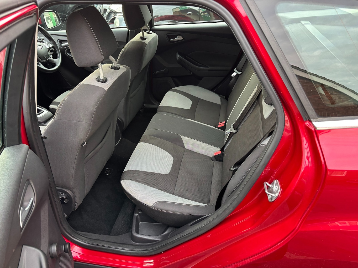 Used Ford Focus 2012 for sale - 76861727: Photo 11