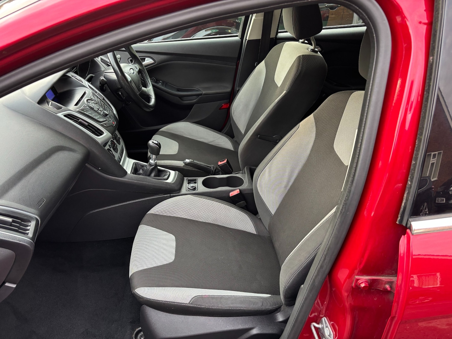 Used Ford Focus 2012 for sale - 76861727: Photo 12