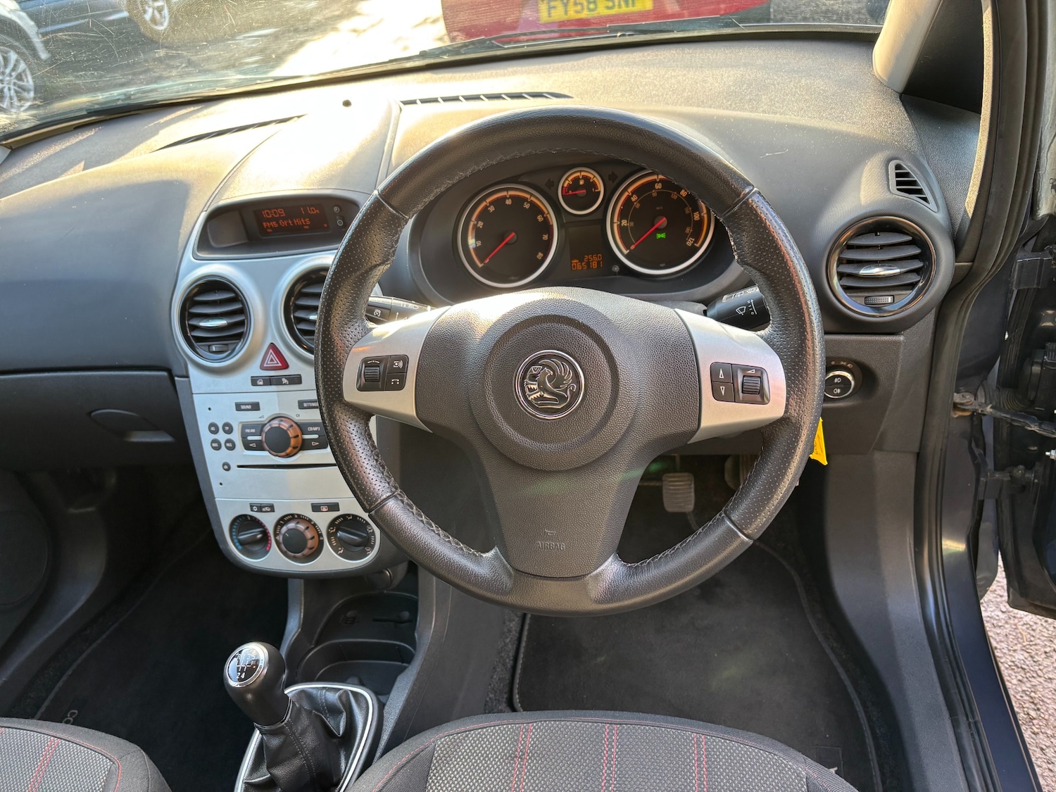 Used Vauxhall Corsa 2010 for sale - 77261246: Photo 8